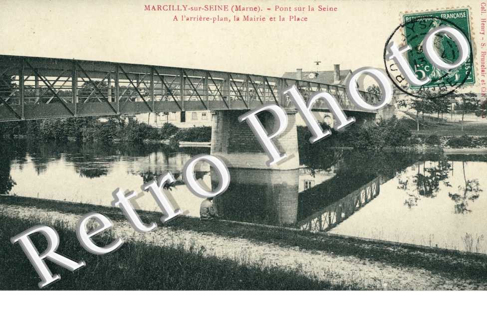 la Mairie et la Place