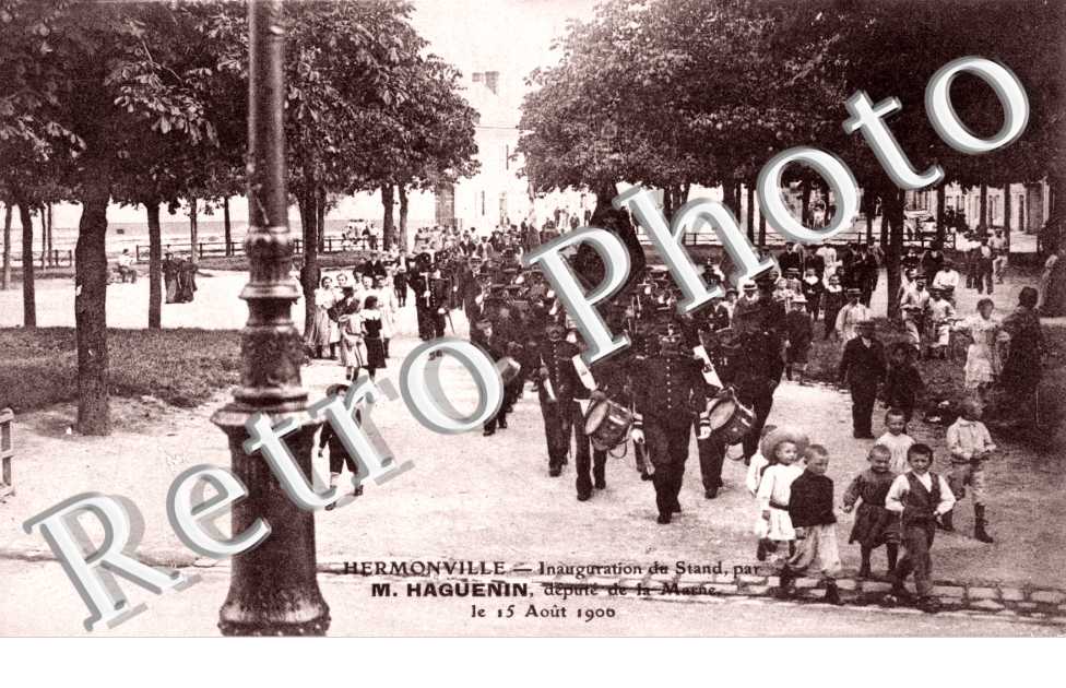 Inauguration du stand par M. Haguenin depute de la Marne 15 aaout 1900