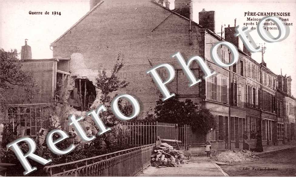 Maison rue du Pont apres le bombardement