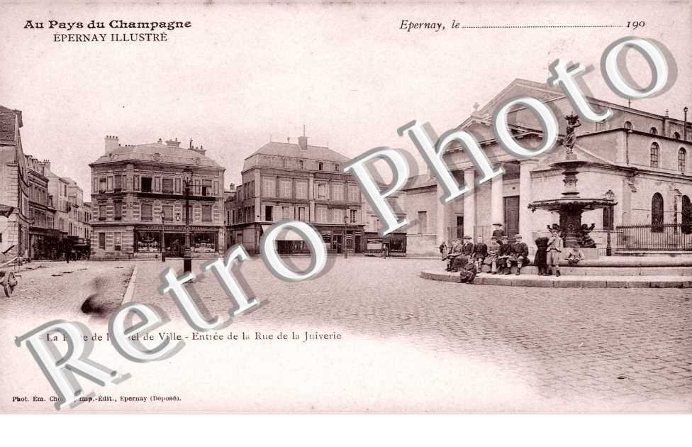 place de l&#039;hotel de Ville