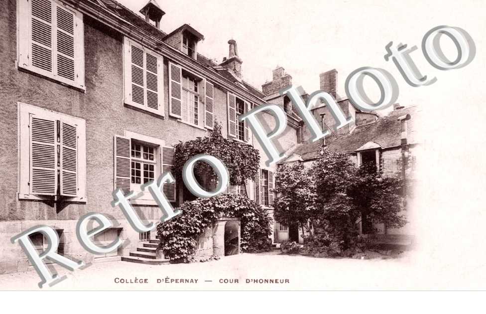 college, le cour d'honneur 