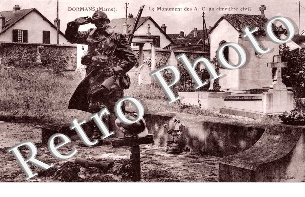 Monument au Cimetiere Civil
