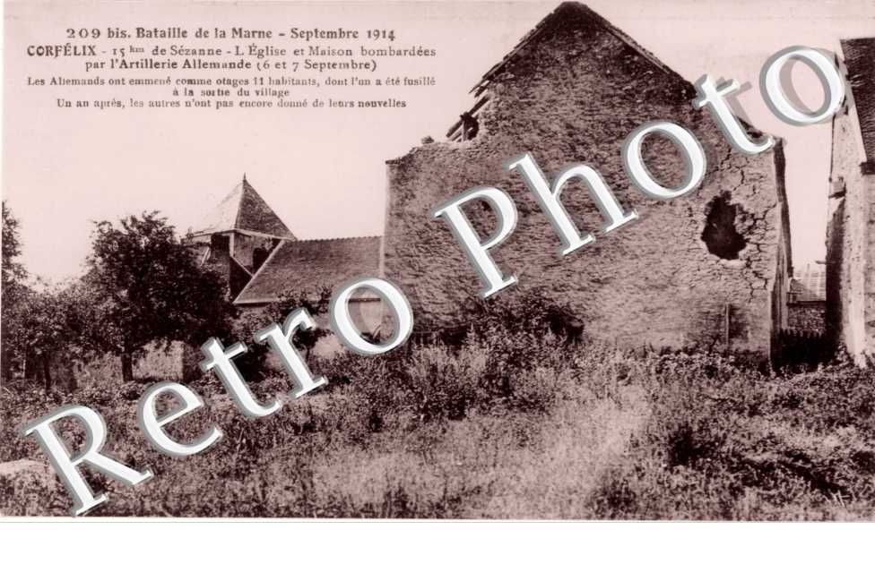 L&#039;eglise et maison bombardees