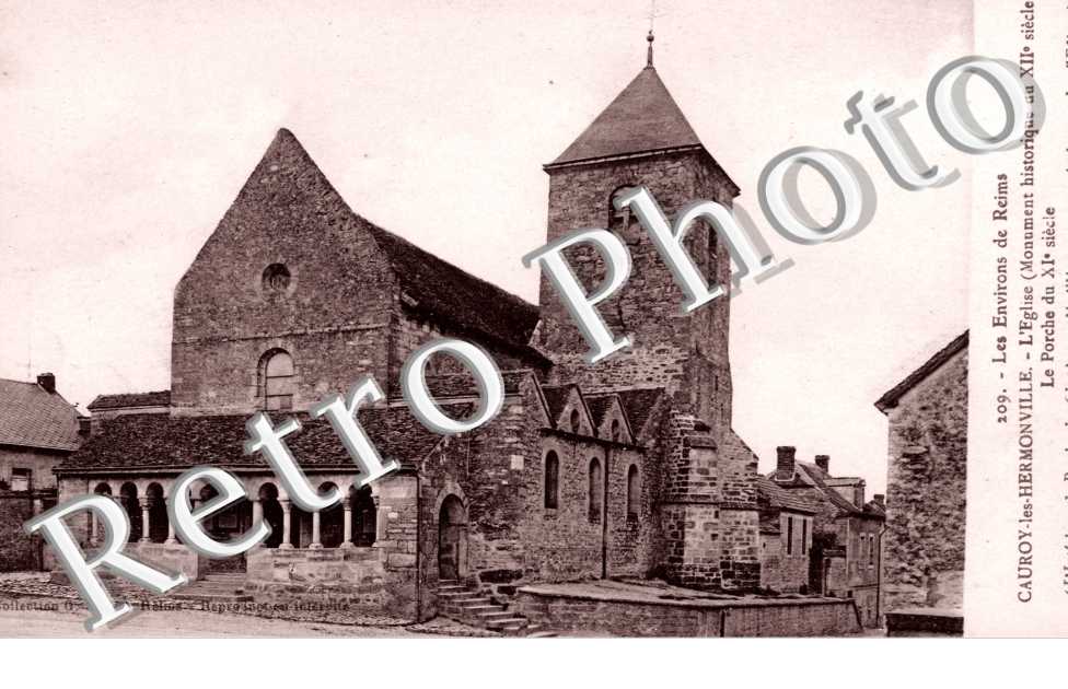 Cauroy-les-Hermonville, l&#039;Eglise, le Porche