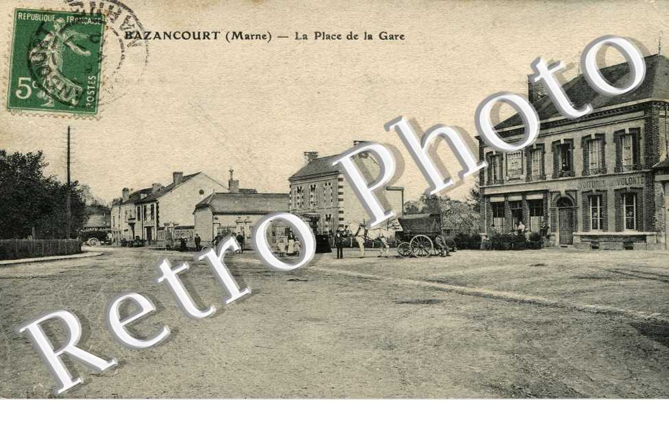 la place de la Gare