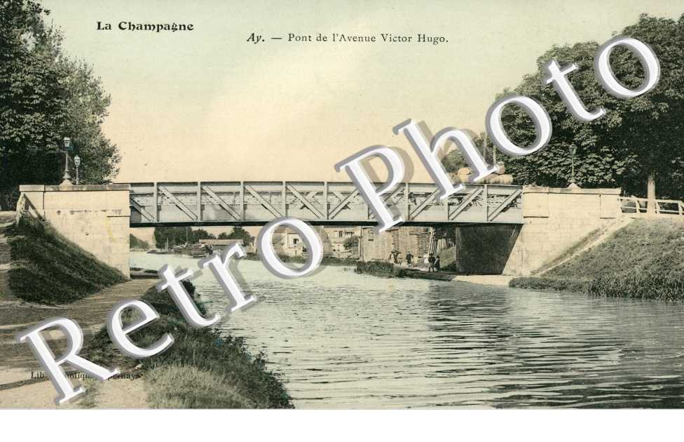 Pont de l'Avenue Victor Hugo