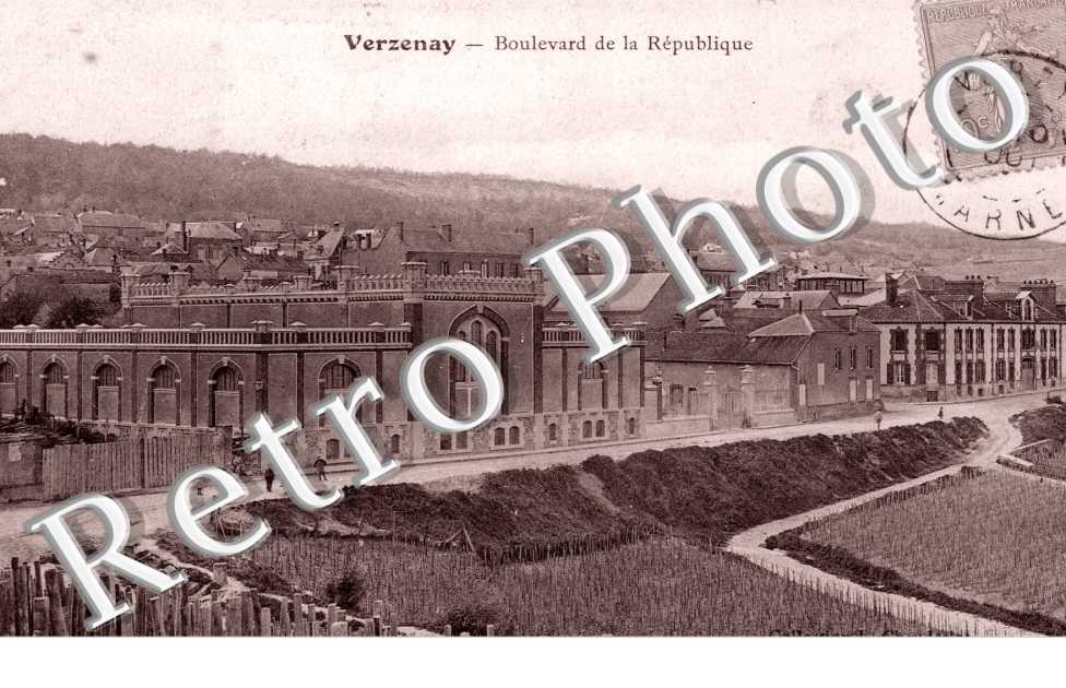 Boulevard de la Republique