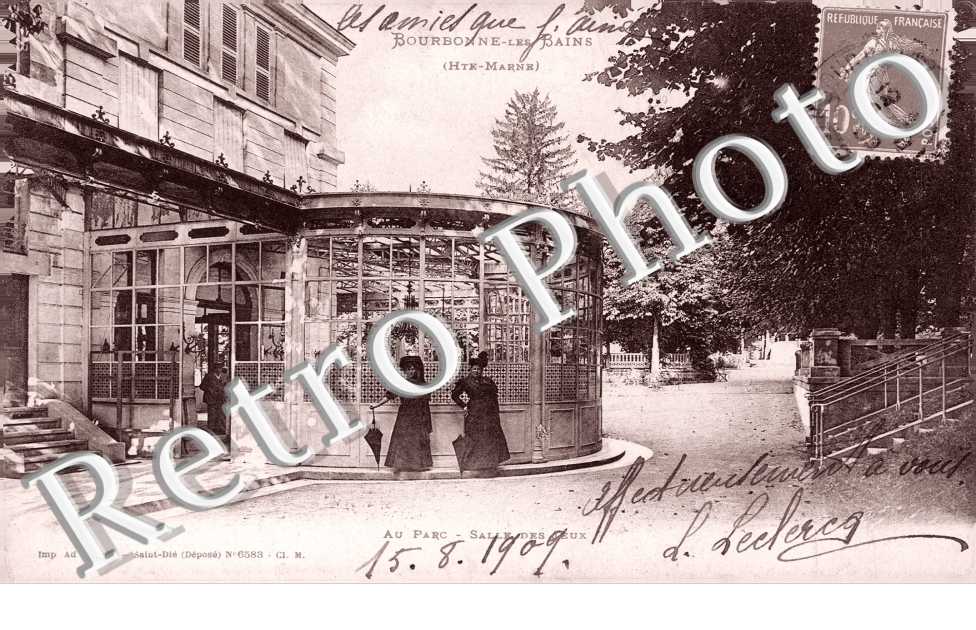 Au parc, salle de jeux