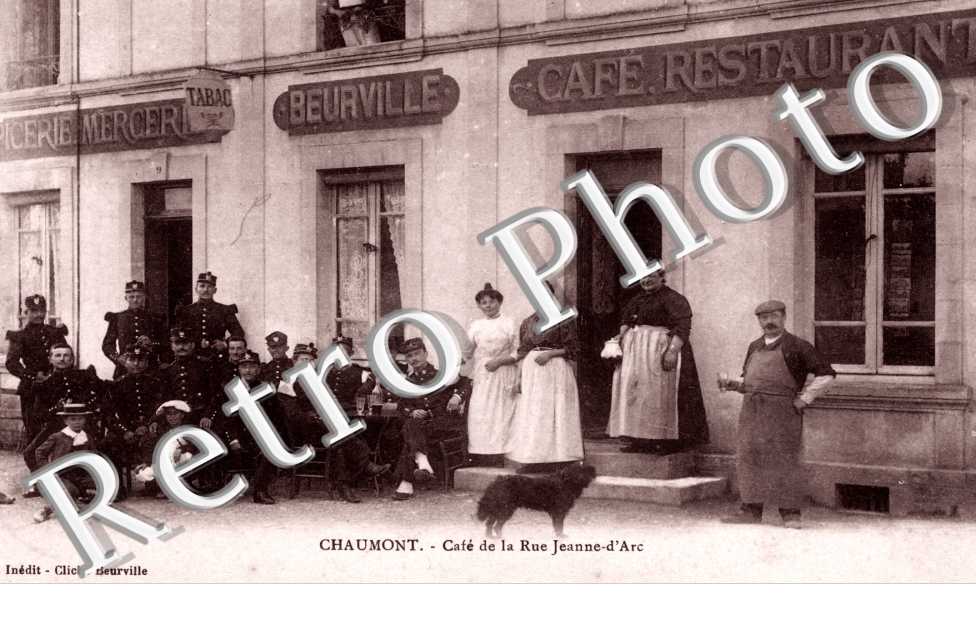 cafe de la rue Jeanne d'Arc