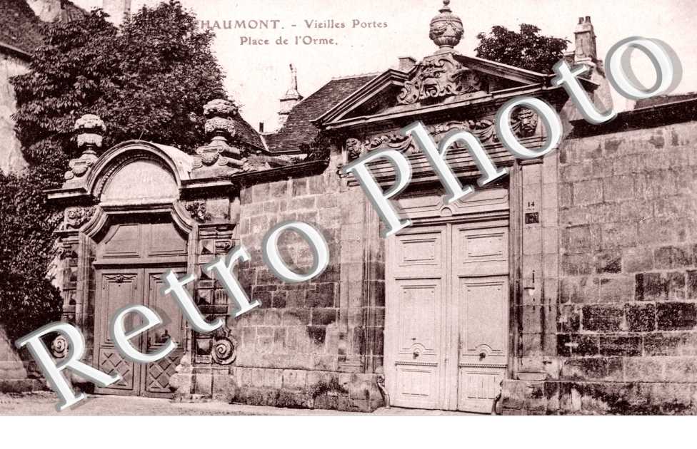 vieilles portes Place de l'Orme
