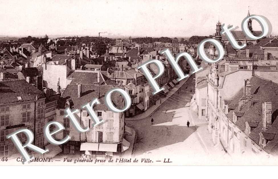 Vue generale prise de l'Hotel de Ville