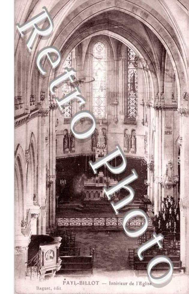 Interieur de l'eglise
