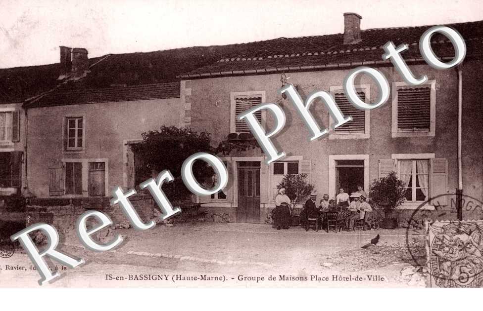 Groupe de maisons - place de l&#039;hotel-de-ville