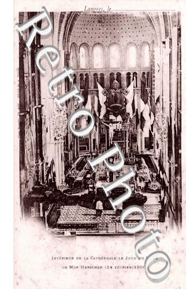 Interieur de la Cathedrale un jour de Sacre