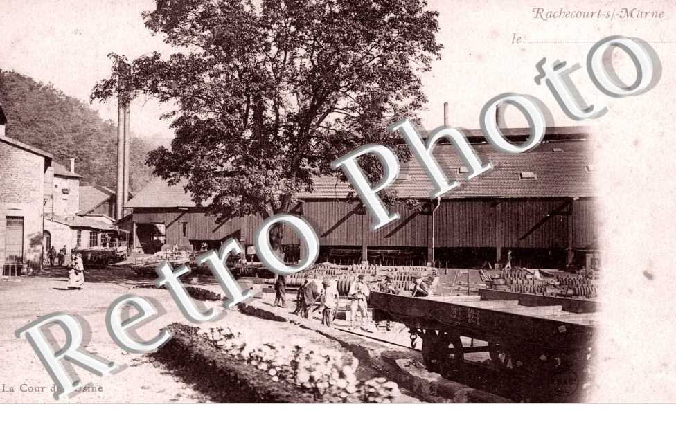 La cour de l&#039;usine