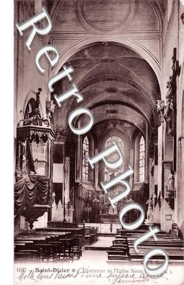 Interieur de l'eglise Notre Dame