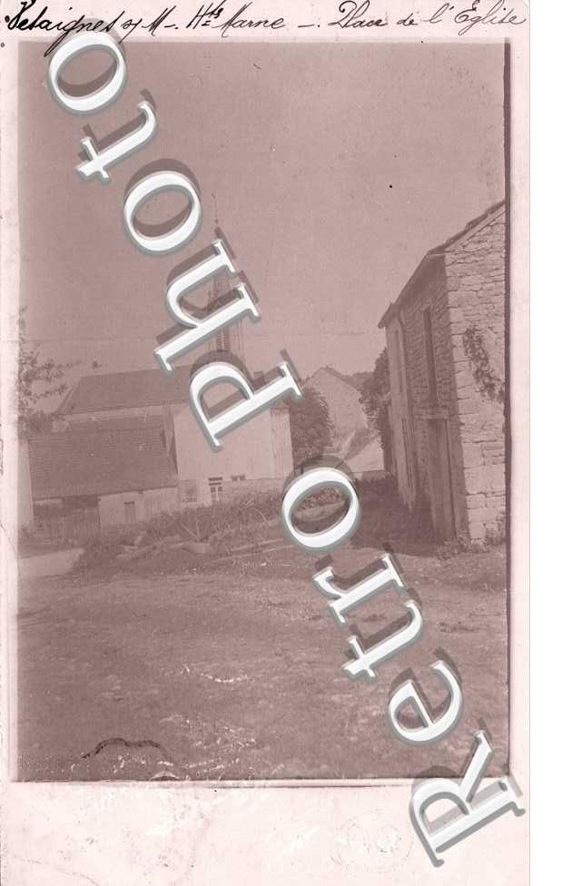 Une Rue et Eglise