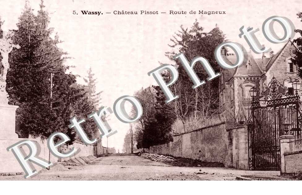 Chateau Pissot - Route de Magneux