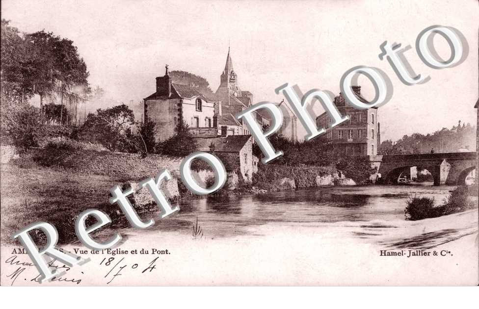 vue de l'eglise et du pont