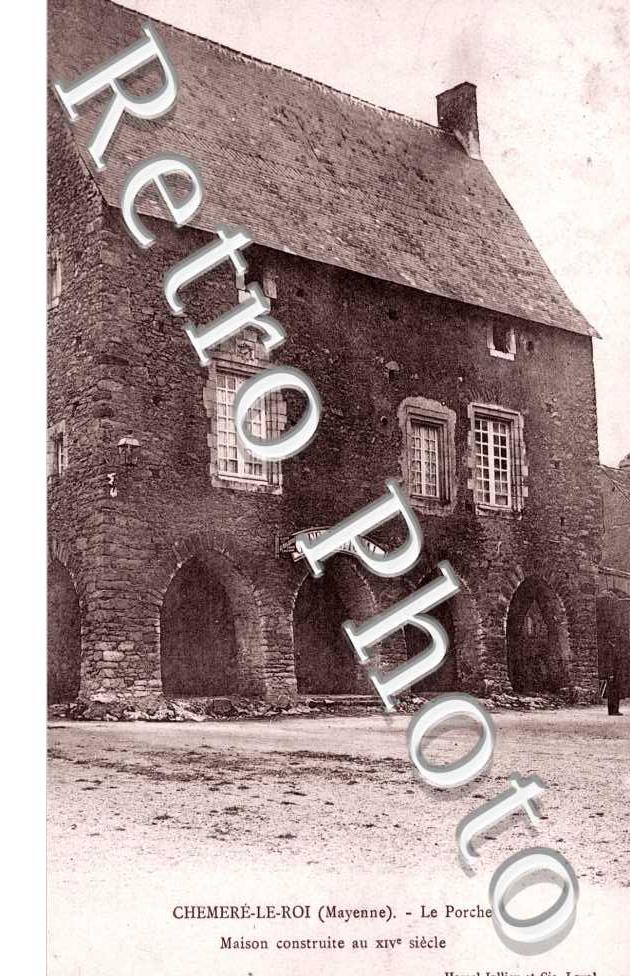 porche de la Maison construite au XIVème