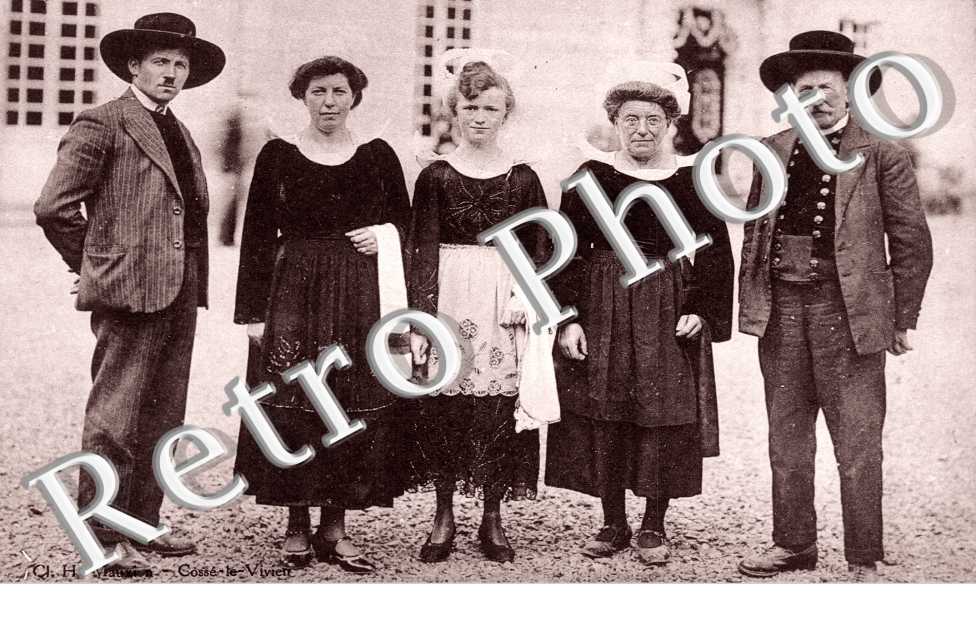 cl.h. Mauxion - Un Groupe de personnes