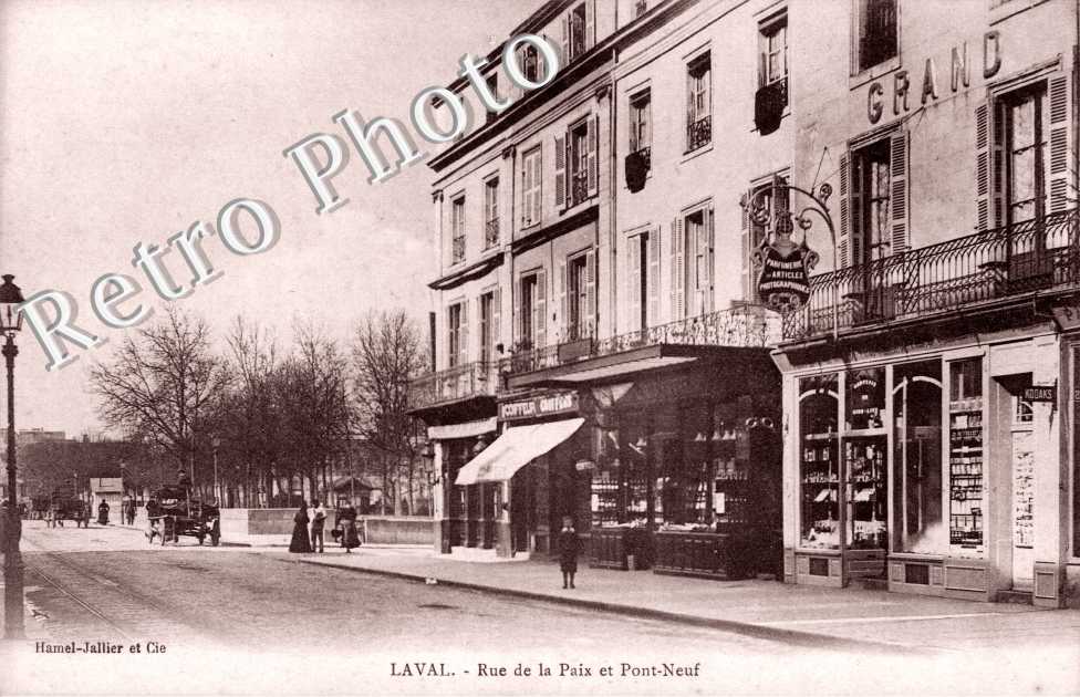 Rue de la Paix et Pont Neuf