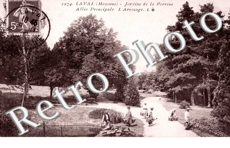 Jardins de la Perrine - Allee Principale l&#039;arrosage