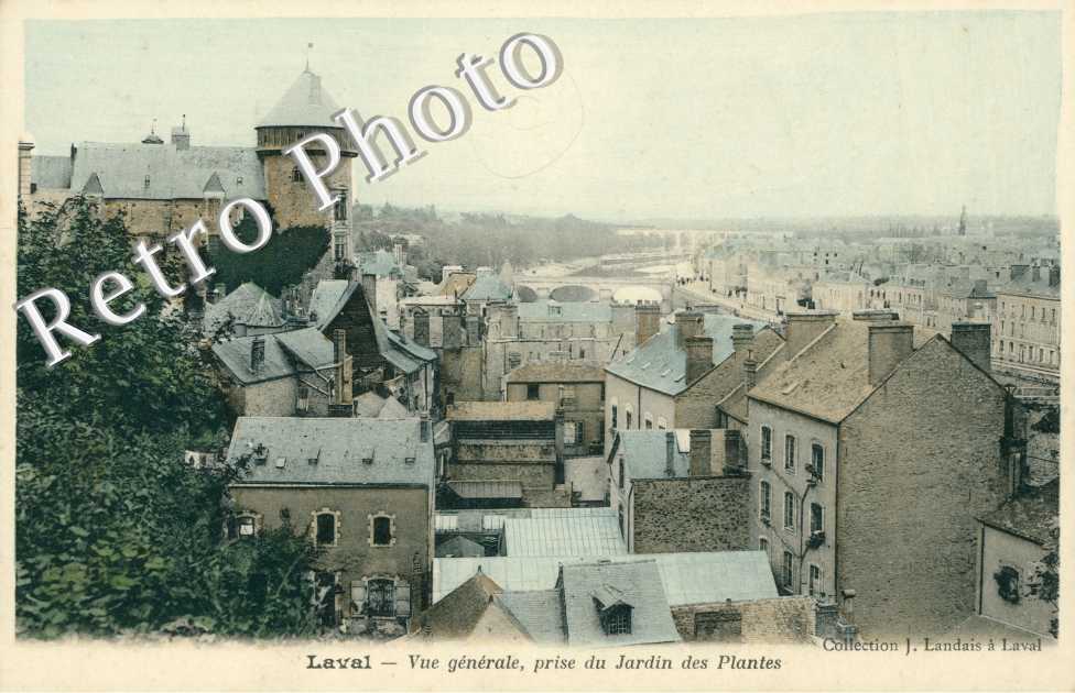 Vue generale prise du jardin des Plantes