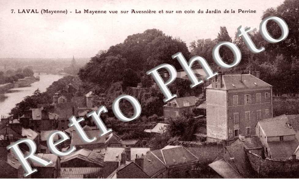 La Mayenne vue sur Avesnière et sur un coin du jardin de la Perrine