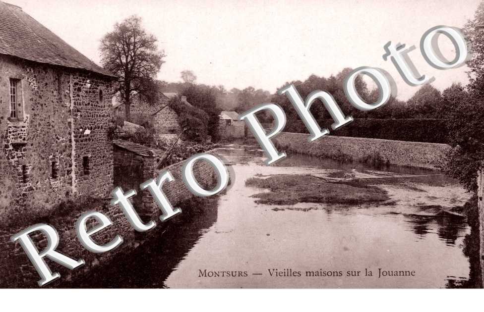 Vieiiles maisons sur la Jouanne