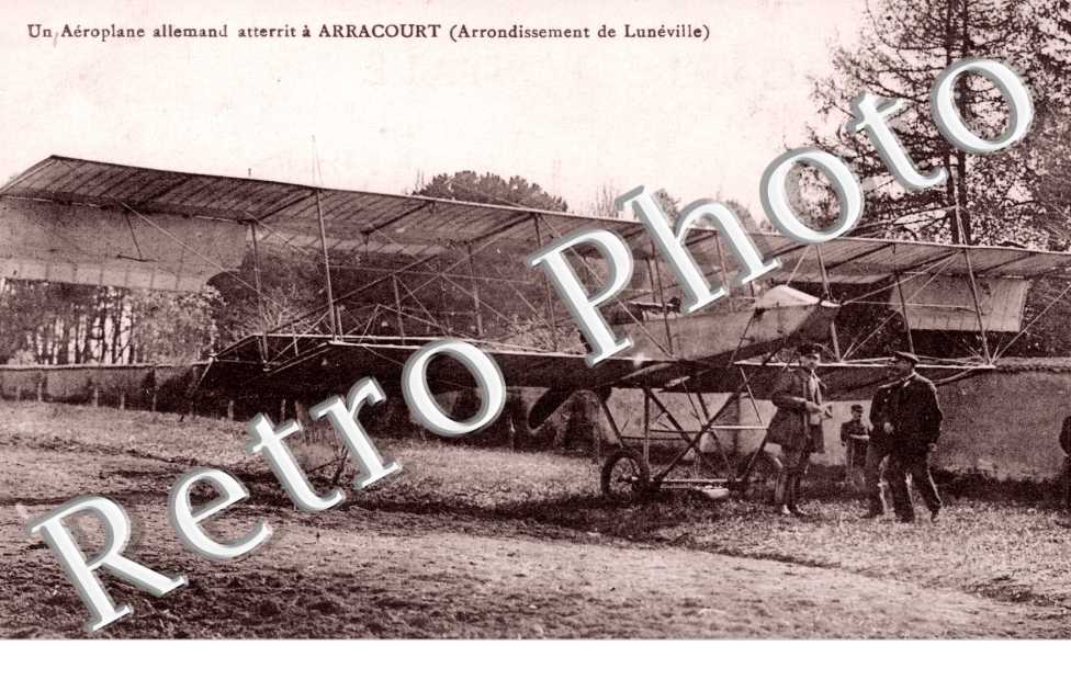 Un Aeroplane Allemand  atterrit