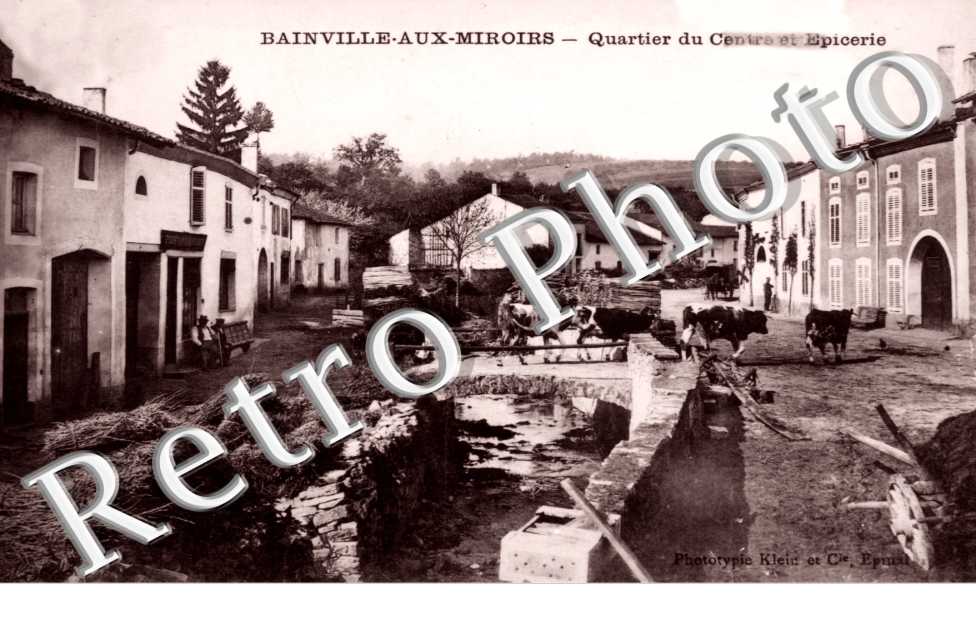 quartier du centre et epicerie