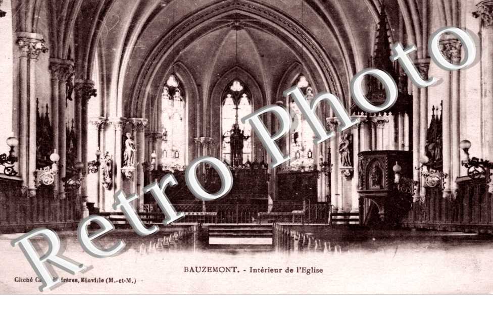 Interieur de l'eglise