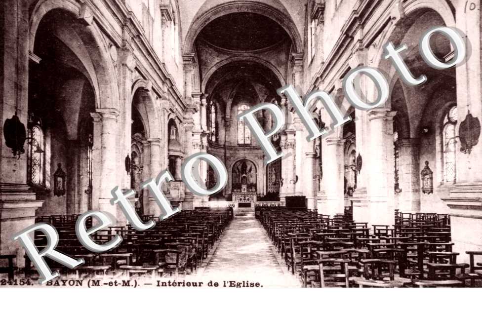 Interieur de l'eglise