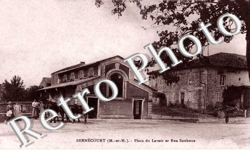 Place du lavoir et Rue Sonhoue