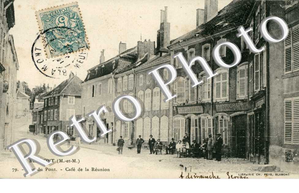 Rue du Pont - Cafe de la Reunion