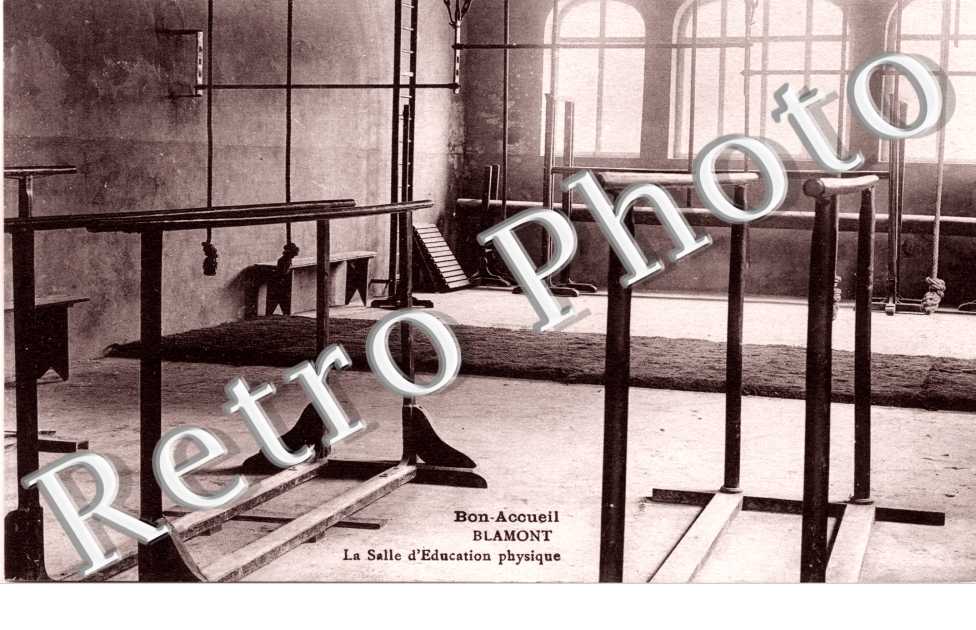 Salle d'education physique - Bon-Accueil