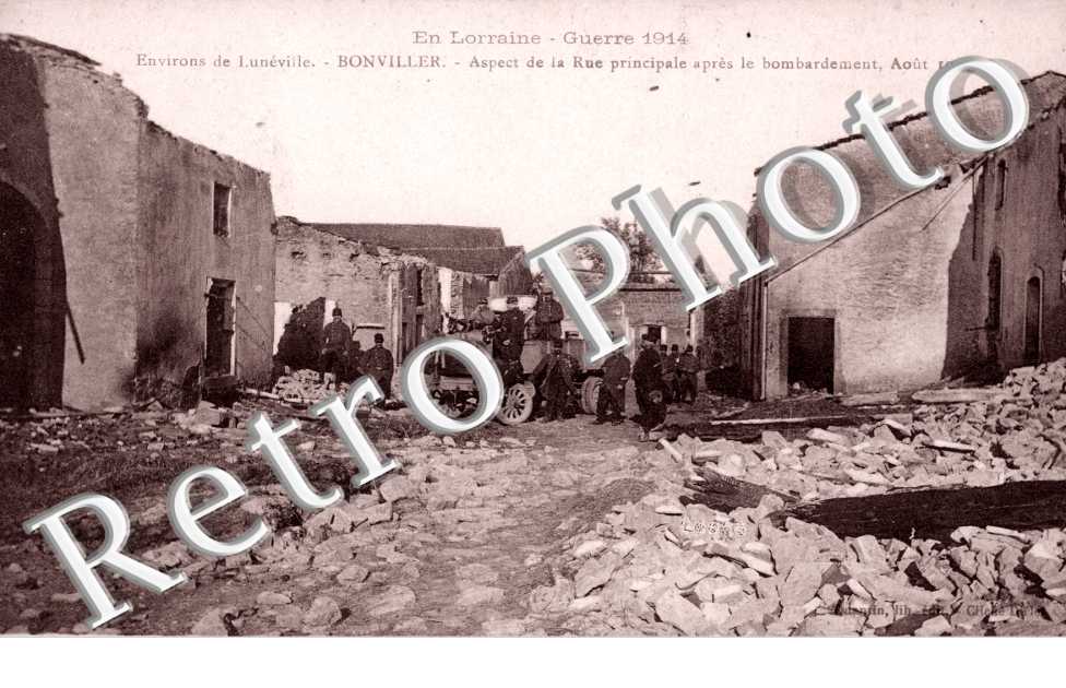 Aspect de la rue apres les bombardements 1914