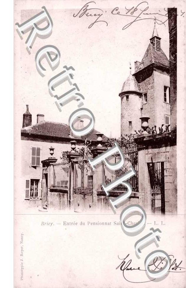 Entrée du pensionnat Saint Charles