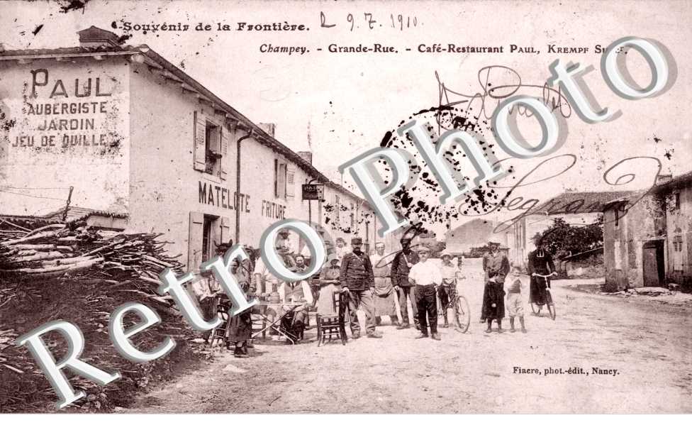 Grande Rue, cafe-restaurant Paul