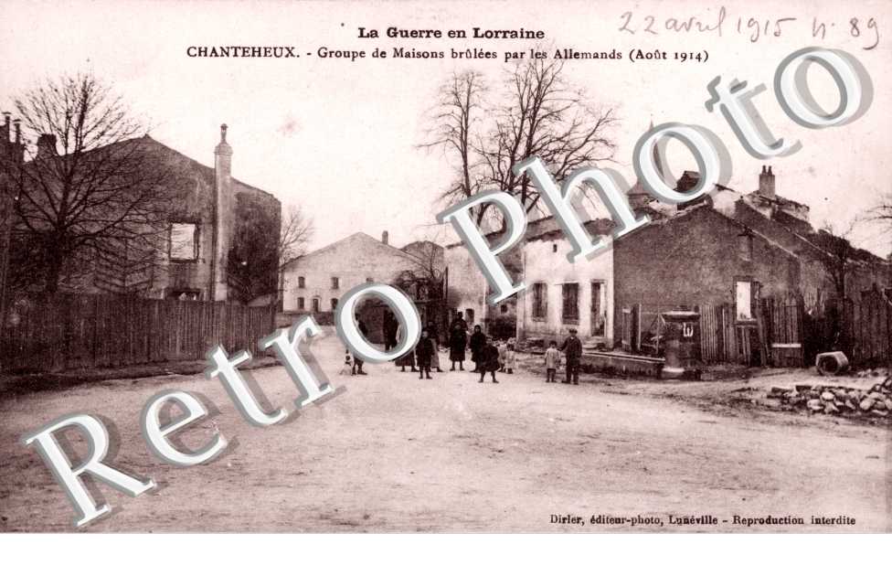 Groupe de maisons brulees par les allemands