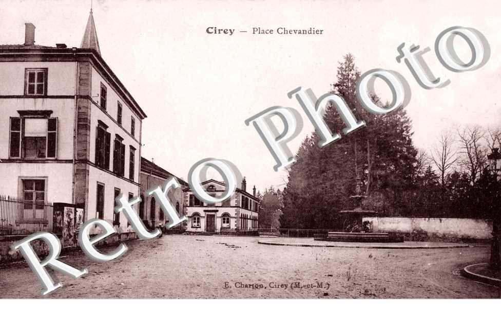 Vue de la place Chevandier
