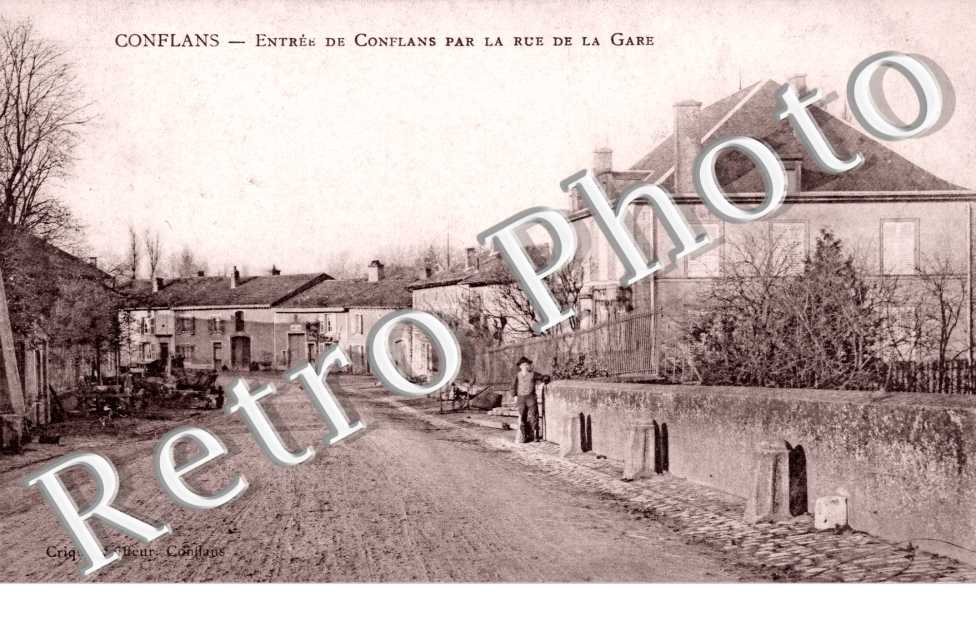 Entree de Conflans par la rue de la gare