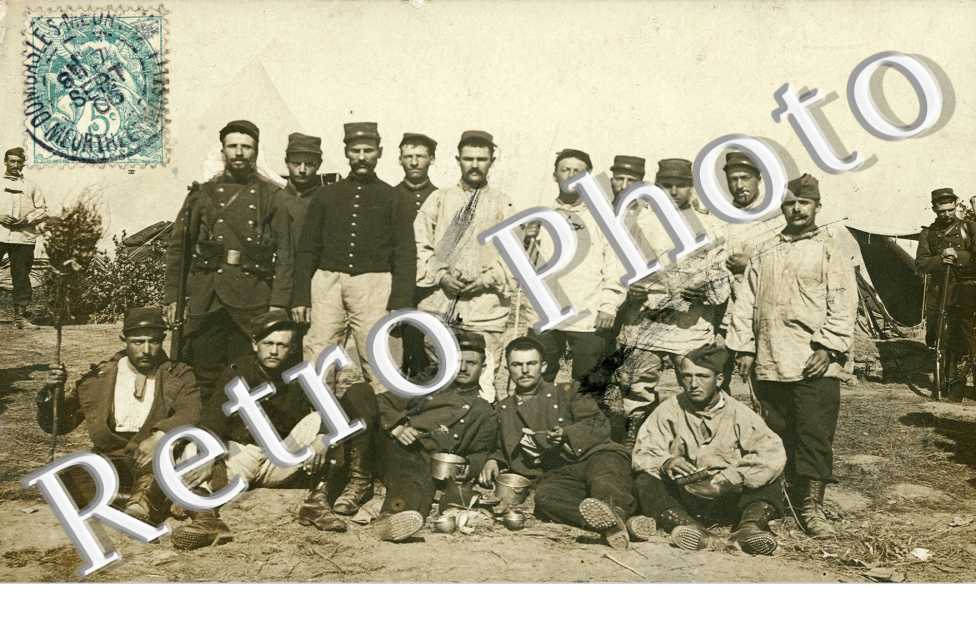 Un Groupe de Militaires