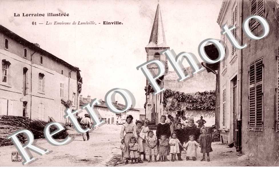 une rue animee