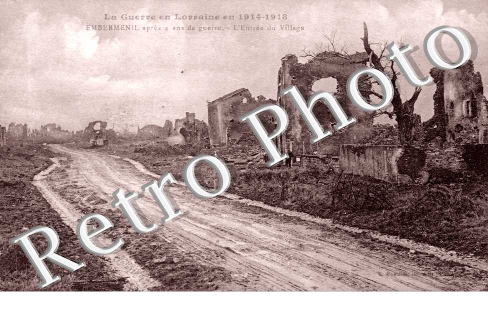 Entree du village apres la guerre