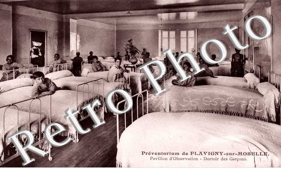 Preventorium Pavillon d'Observation Dortoir des garcons
