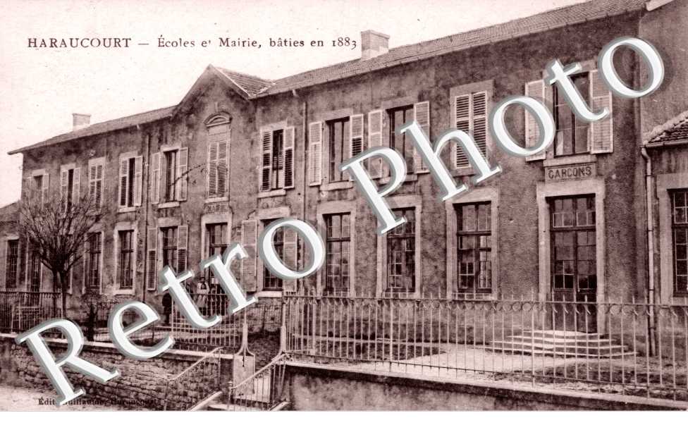 ecoles et mairie baties en 1883