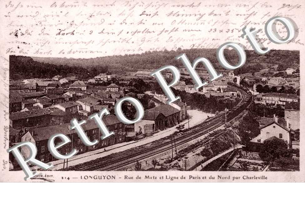 Rue de Metz et ligne de Paris et du Nord par Charleville