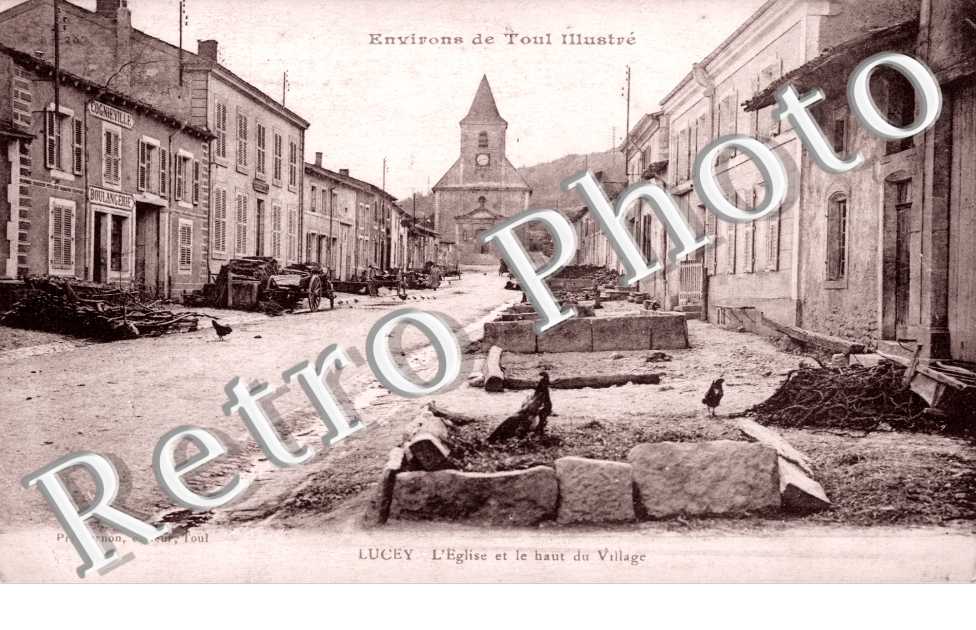 L&#039;eglise et le haut village